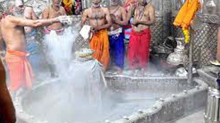 महाकाल भस्म आरती के नाम पर फिर ठगी, मेरठ के 12 श्रद्धालुओं से ₹30 हजार ऐंठे