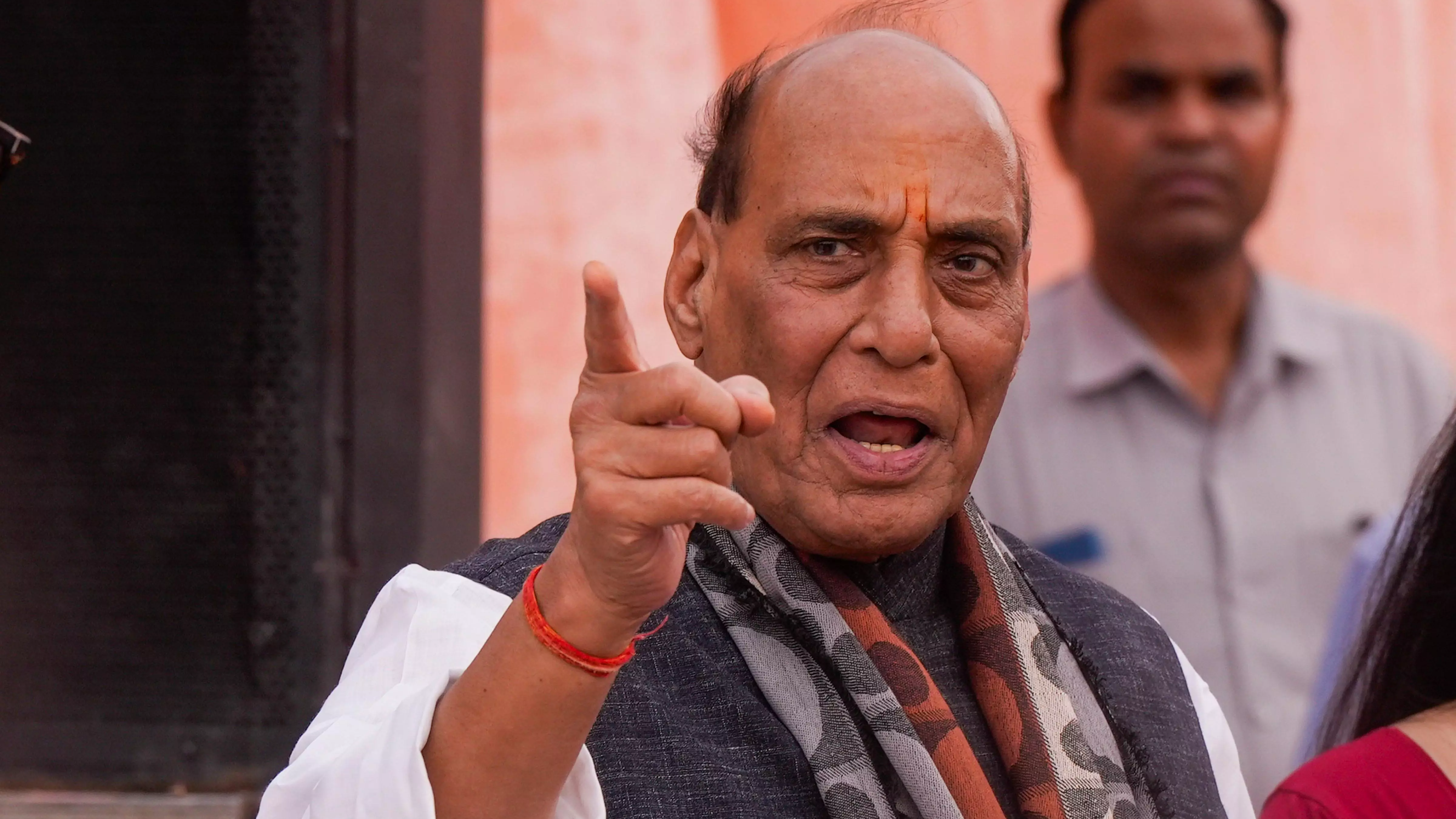 ज्ञानेश कुमार से लड़ाई नहीं, सरकार गिराना चाहते हैं विपक्षी: राजनाथ सिंह